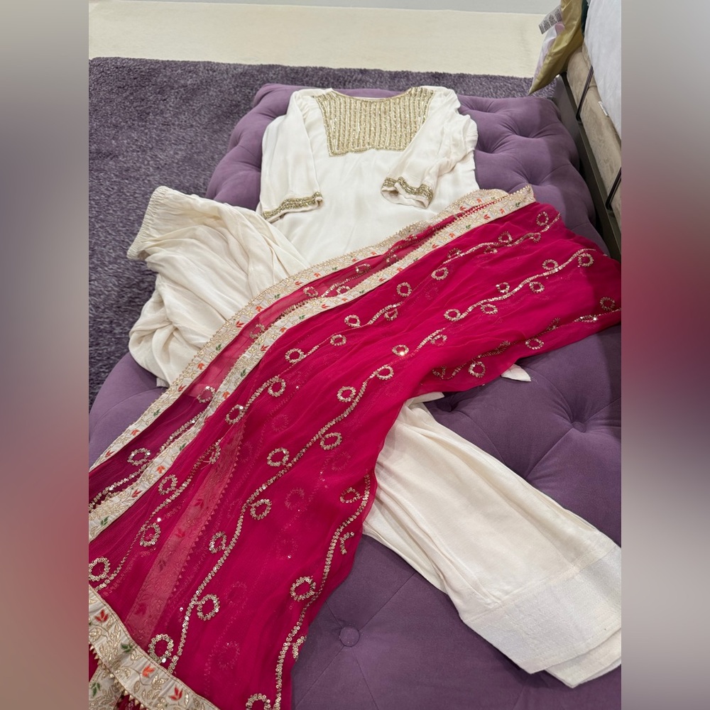 Salwar suit
